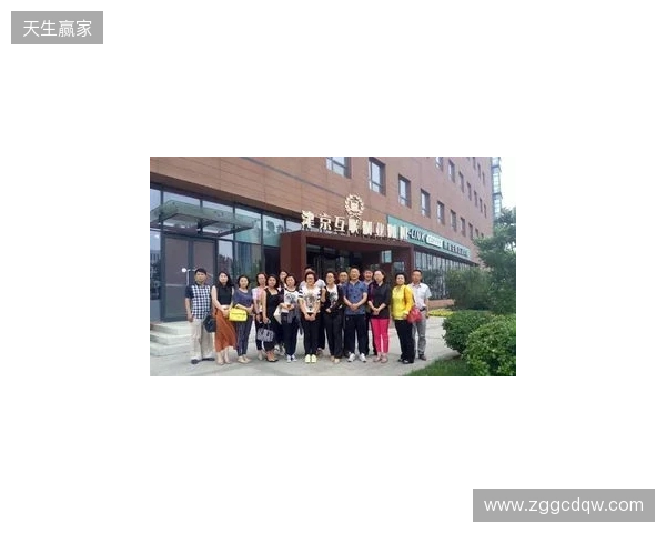 中冠综述：吴川青年2-2武汉联镇、广州海珠醒派3-3广州花都蜀地红